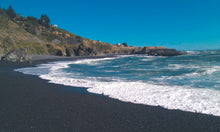 Load image into Gallery viewer, Black Sand Beach - Wax Melt
